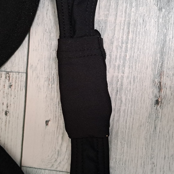 Coco Reef Contours Keepsake Cameo Halter Underwire Bikini Top 10 34C - Picture 11 of 12